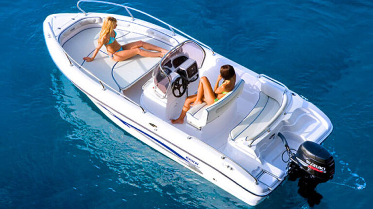 Imbarcazione 24 ore per 8 persone